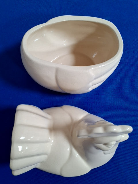 Æggehøne i keramik